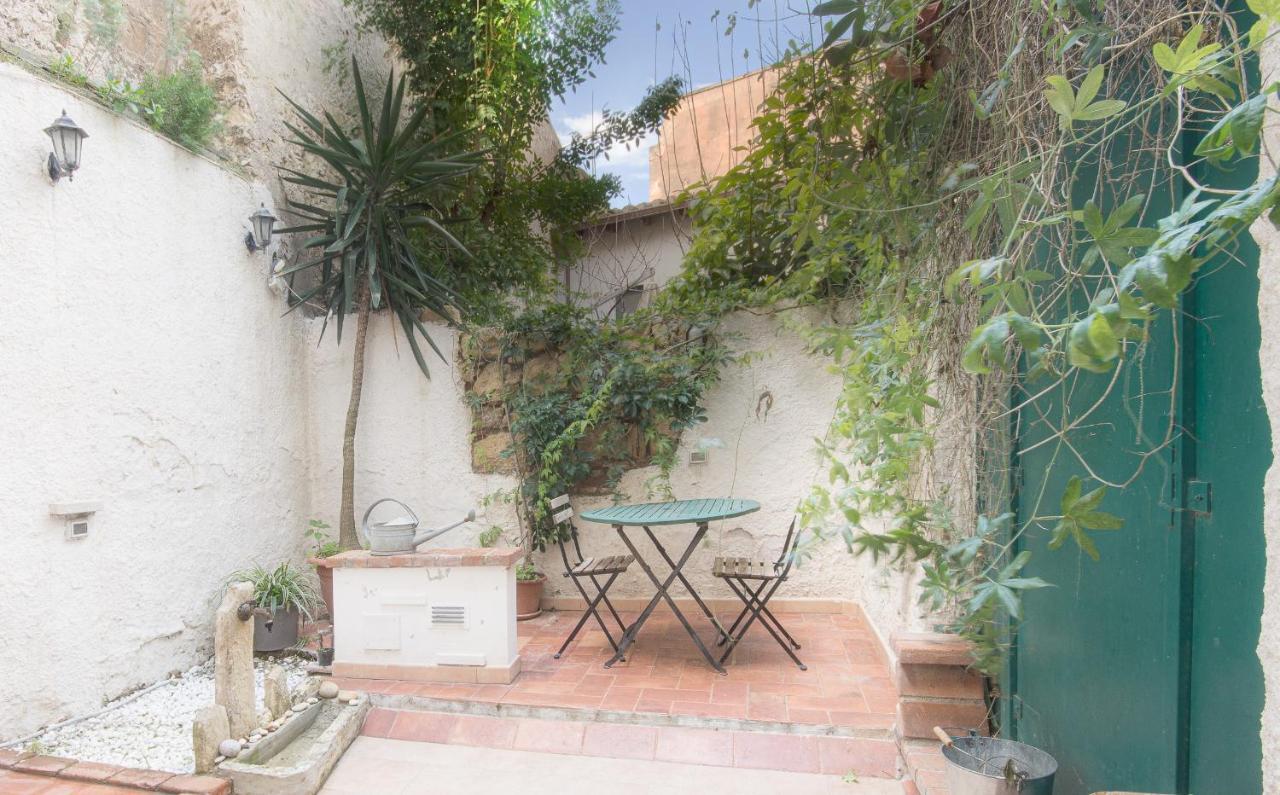 Right House - Small Garden In Old Town - Historical Castle District Cagliari Bagian luar foto